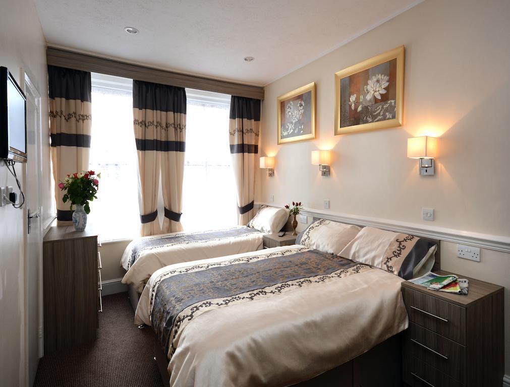 מיינהד Gascony Hotel מראה חיצוני תמונה